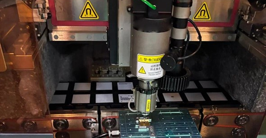 Автоматическая установка монтажа кристаллов K690 